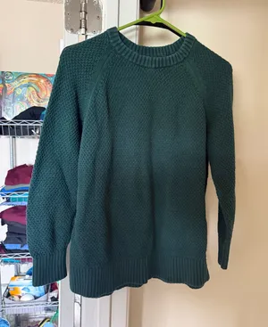 Old Navy Sweater thumbnail 1