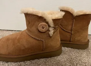 UGG Boots thumbnail 1