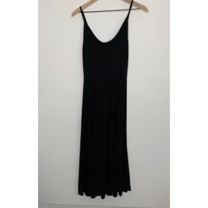 Reformation A-Line Fitted Scoop Neck Midi Length Dress Womens Small Black thumbnail 2