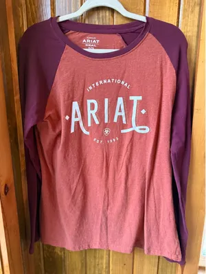 Ariat Long Sleeve Baseball Tee‎ size XL Burgundy Raglan Graphic Shirt thumbnail 1