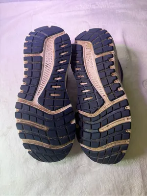 Brooks Ariel Women's Running Shoe - Navy with Pink Accents thumbnail 9