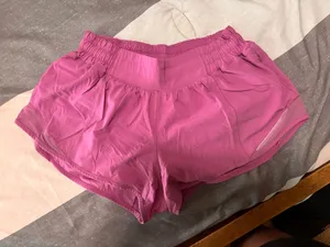 Lululemon Hotty Hot Shorts 2.5" thumbnail 2