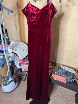 Windsor Gemma Burgundy Velvet Off Shoulder Mermaid Gown Size XS thumbnail 5