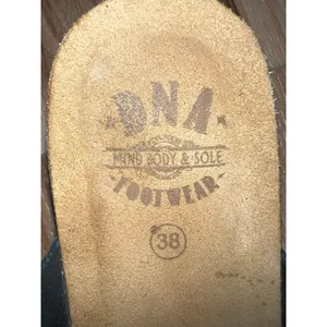 DNA Footwear Black Leather Platform Buckle Slide Sandals Gold Buckles Size 38 thumbnail 6