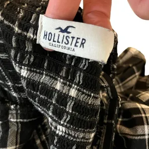 Hollister Black and White Plaid Jumpsuit Size Medium‎ thumbnail 9