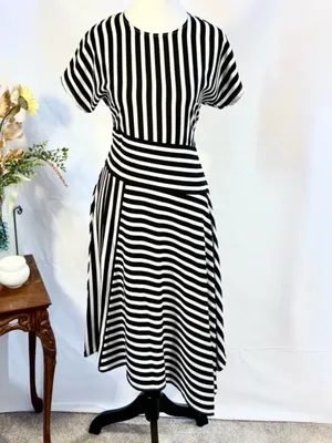 💥Karl Lagerfeld Paris Black White Striped Asymmetrical Midi Dress Sz 4💛 thumbnail 11