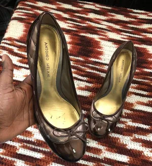 Antonio Melani Y2K Brown Whimsygoth schoolgirl patent genuine leather kitten 3” heels pumps thumbnail 2