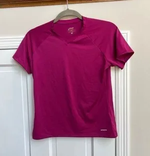 Patagonia‎ woman's small shirt purple thumbnail 1