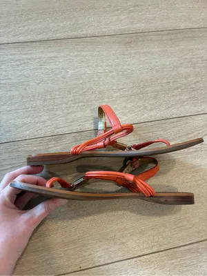 Coach Women’s Charleen Orange Thong Sandal Leather Size 6 thumbnail 3