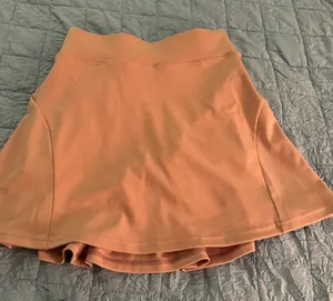 Iuga Pink golf/tennis/pickleball skirt Women’s Medium thumbnail 1