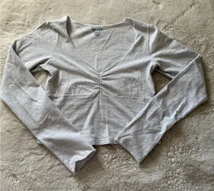 Brandy Melville John Galt grey Charlize long sleeve top thumbnail 1