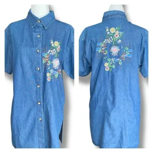Vintage 90s Embroidered Chambray Denim Shirt Oversized Short Sleeve Heart Floral thumbnail 3