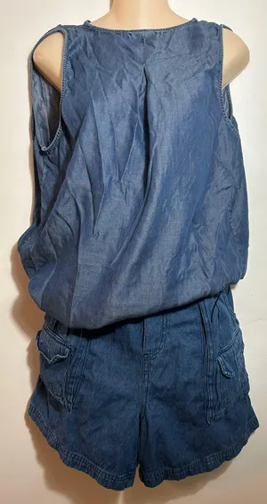Miami Stylish women's denim set .Size L. $20. thumbnail 1