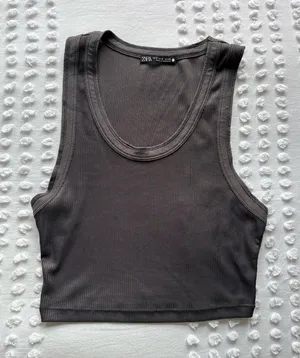 Zara Tank  thumbnail 1
