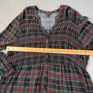 Torrid Womens Plus Size 2 (2X) Black Red Green Plaid Smocked Blouse Top High Low thumbnail 7