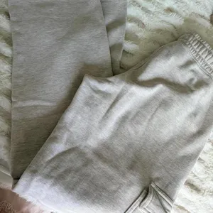 Calvin Klein Cargo Sweatpants thumbnail 5