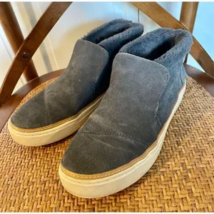 Toms grey suede side zipper faux fur bootie size 8 thumbnail 10