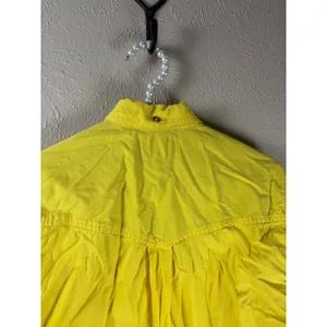 Vintage Urgent Gear Shirt Womens Size Medium Yellow Button Front Western Preppy thumbnail 8