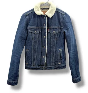 Levi’s Sherpa Trucker‎ Jacket Women’s Size XS Type III Denim Lined Classic Fit thumbnail 1