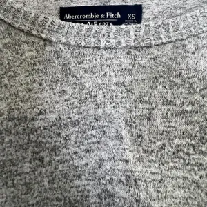 Abercrombie & Fitch Ribbed‎ Sleeve Curve Hem Heather Gray Crewneck Long Sleeve thumbnail 7