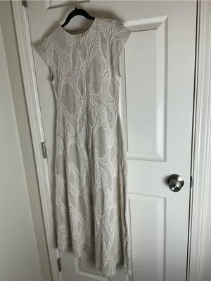 Zara Textured Cream & Beige Abstract 3D Knit Cap Sleeve Midi Dress Size Small thumbnail 8