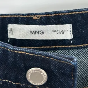 MNG Mango Women Dark Wash Seam Detail Wide Leg Crop Jeans Size 12‎ Denim Pants thumbnail 3