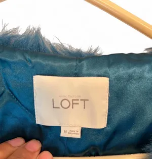 LOFT blue faux fur jacket in size M #fauxfur #winter thumbnail 3