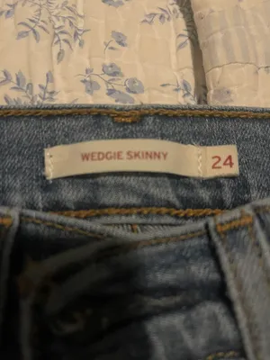 Levi's Wedgie Fit Skinny Jeans thumbnail 2