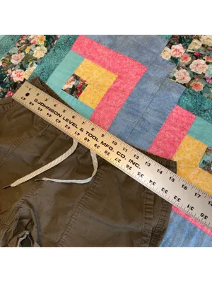 Vuori $68 Vintage Ripstop Woman’s S olive drawstring shorts thumbnail 9