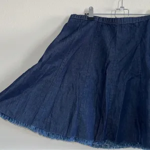 Alter’d State Denim Mini Skirt A-Line Frayed Hem Blue L NWOT thumbnail 4