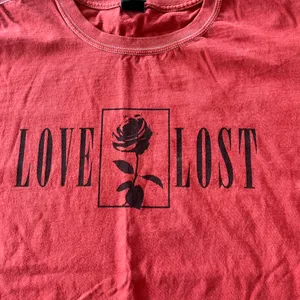 Womens Urban Outfitters Red "Love Lost" Tshirt - L thumbnail 2
