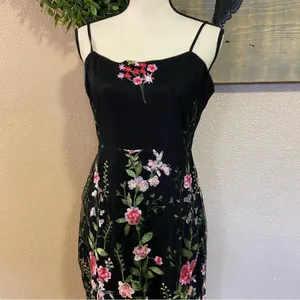NWOT Lulus Blooming For Love Black Floral Embroidered Midi Dress thumbnail 12