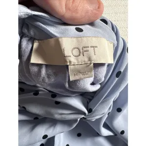 LOFT Women’s Medium Sleeveless Blouse Blue Black Polka Dot Tie Neck Career Top thumbnail 4