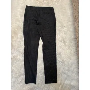 Apt. 9 Women's Size 8 Pull On Pants Slim Leg Dark Gray Light Gray Pinstripes Mid thumbnail 4