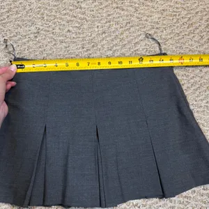 Zara Gray Pleated Mini Skort Womens Size Small Charcoal Academic Preppy Skirt thumbnail 6