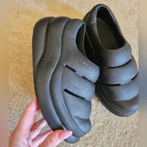 UGG PLATFORM thumbnail 5