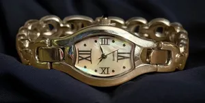 Vintage Quartz stainless steel watch thumbnail 1