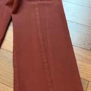 Banana Republic Pull On Burgundy Pants Size Medium C4-114 thumbnail 6