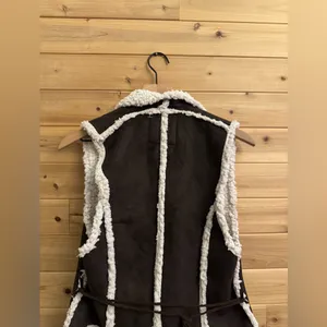 Y2K NWT Wet Seal Size Medium Sherpa Lined Cozy Vest thumbnail 9