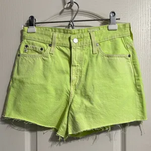 💙💖‎ AG Adriano Goldschmied Alexxis Neon Green High Rise Wedgie Cutoff Shorts thumbnail 2