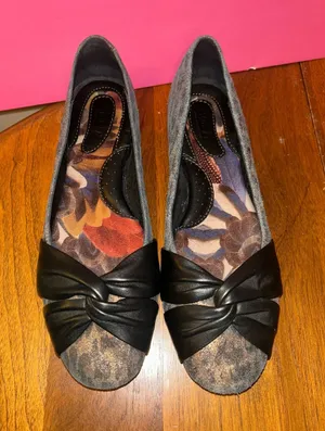 Born LillyAnimal Print Leather Upper&Lining Slip-on Shoes Flats Size 9.5 Women’s thumbnail 1
