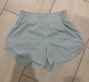 Lululemon Shorts Hotty Hot thumbnail 1