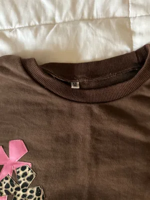 brown crewneck Size M thumbnail 2