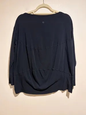 Lululemon Size 8? Back In Action Long Sleeve Tee Shirt thumbnail 8