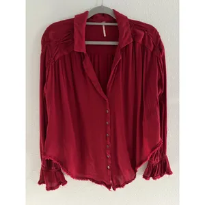 Free People‎ Olivia Long Sleeve Top Womens XS Red Oversized Button Down Festive thumbnail 3