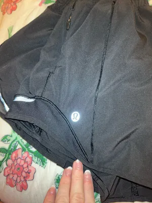 Lululemon Hotty Hot Shorts thumbnail 3