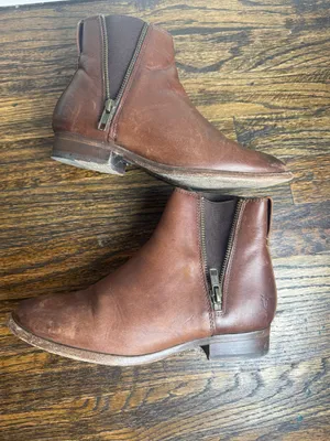 Frye Carly Zip Chelsea‎ Boots Women’s Brown Leather Ankle Booties Size 6.B thumbnail 6