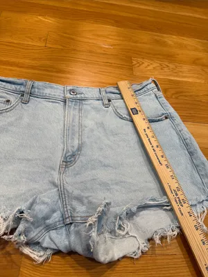 Abercrombie & Fitch the 90s relaxed high rise cutoff jeans shorts size 32 . thumbnail 5