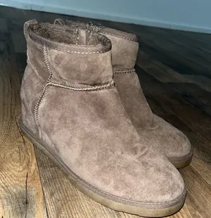 Brown Suede Ankle Boots Size 7.5 thumbnail 1