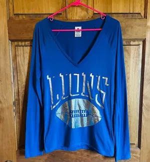 Victoria’s Secret pink Detroit Lions, NFL long sleeve shirt, size medium! thumbnail 1